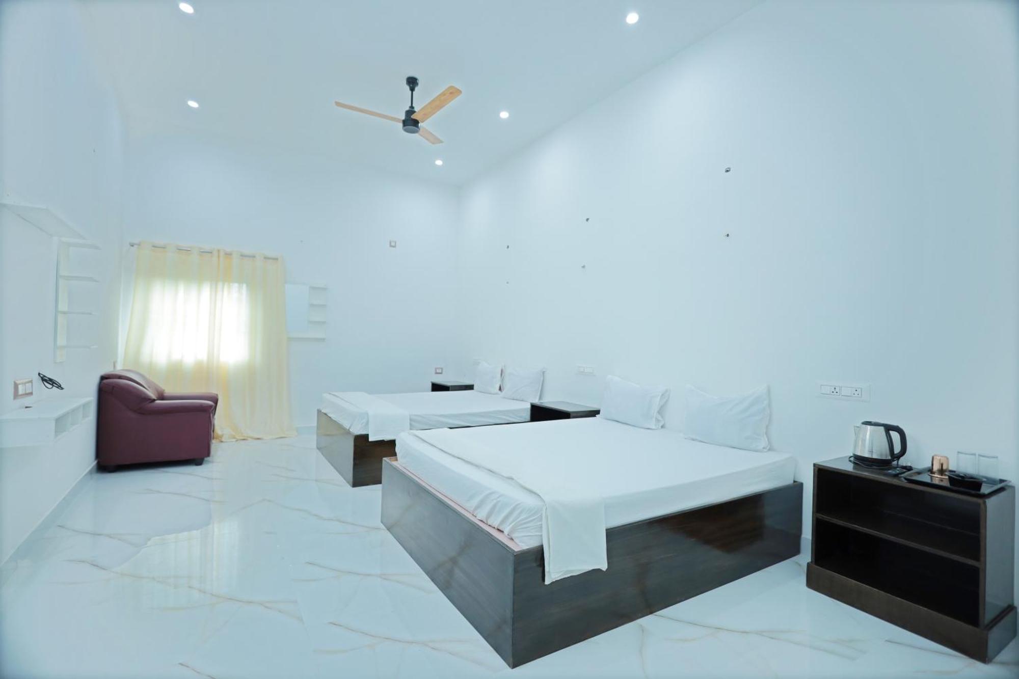 Lk.lodge Lodge Kanyakumari